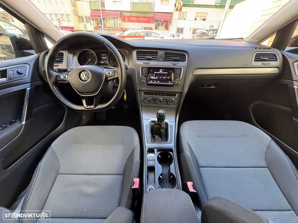 VW Golf 1.6 TDi Confortline - 11