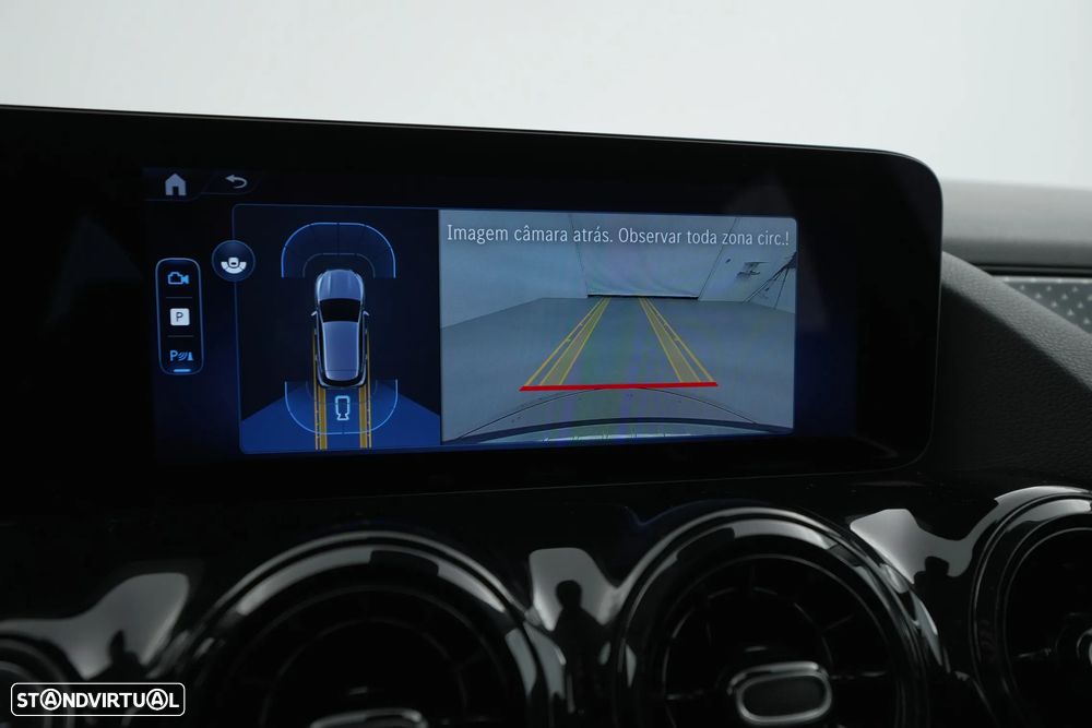 Mercedes-Benz GLA 180 d Progressive - 16