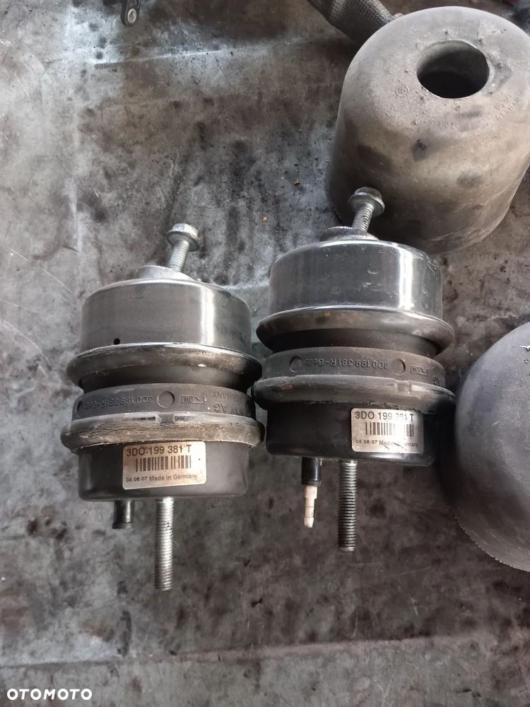 Poduszka silnika Pateon 3.0 V6 - 1