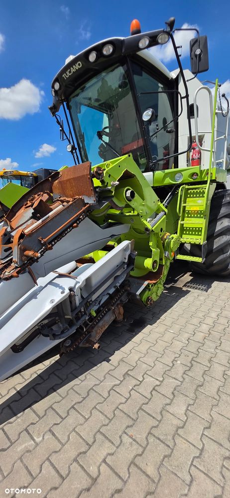 Claas Tucano 450 - 17
