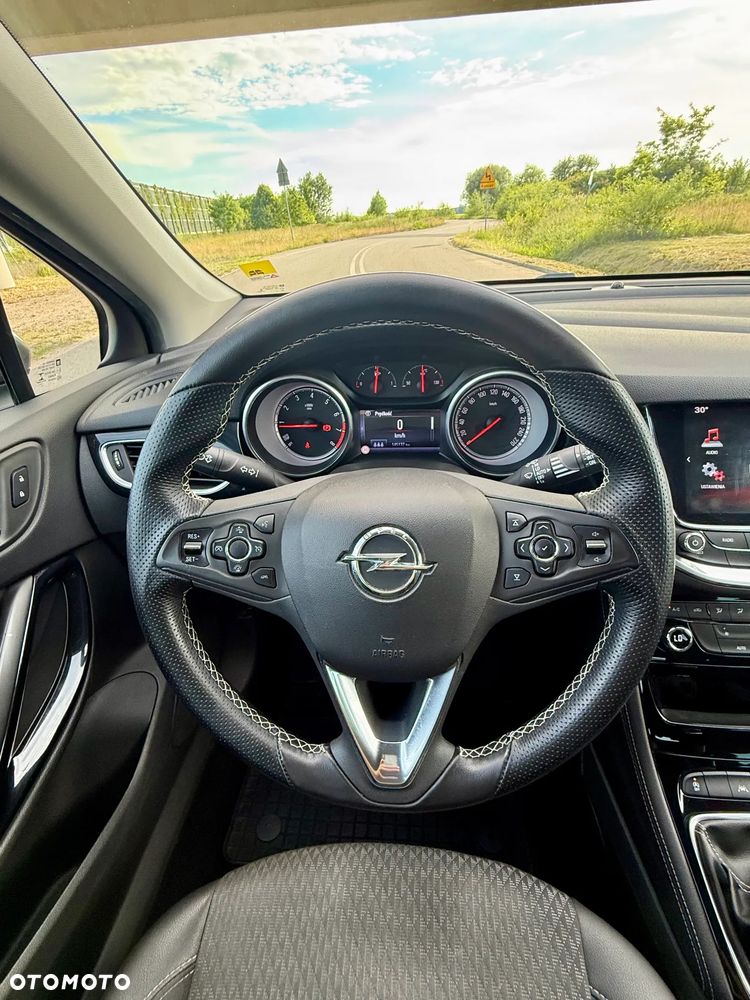 Opel Astra 1.6 T Elite S&S - 26