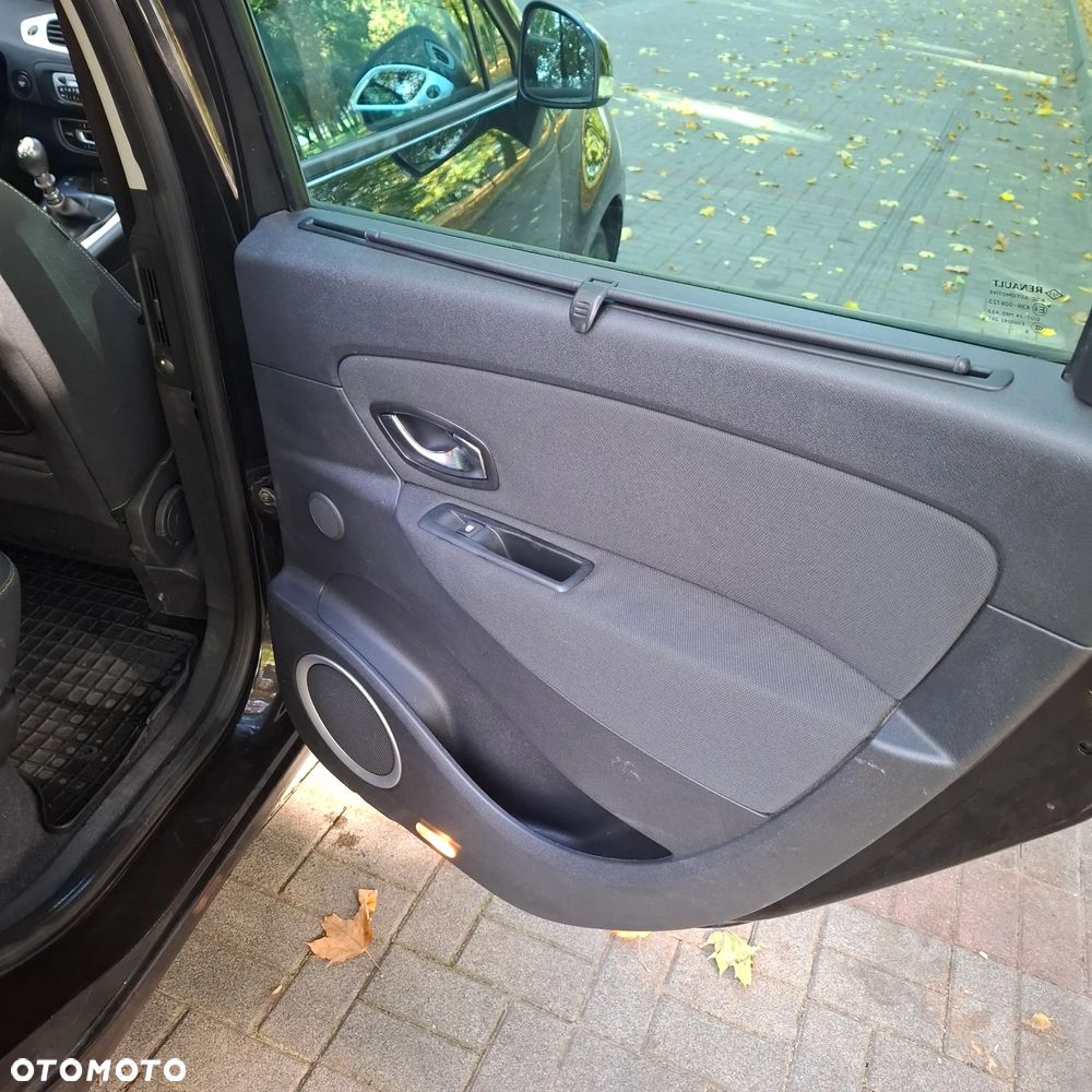 Renault Scenic - 17