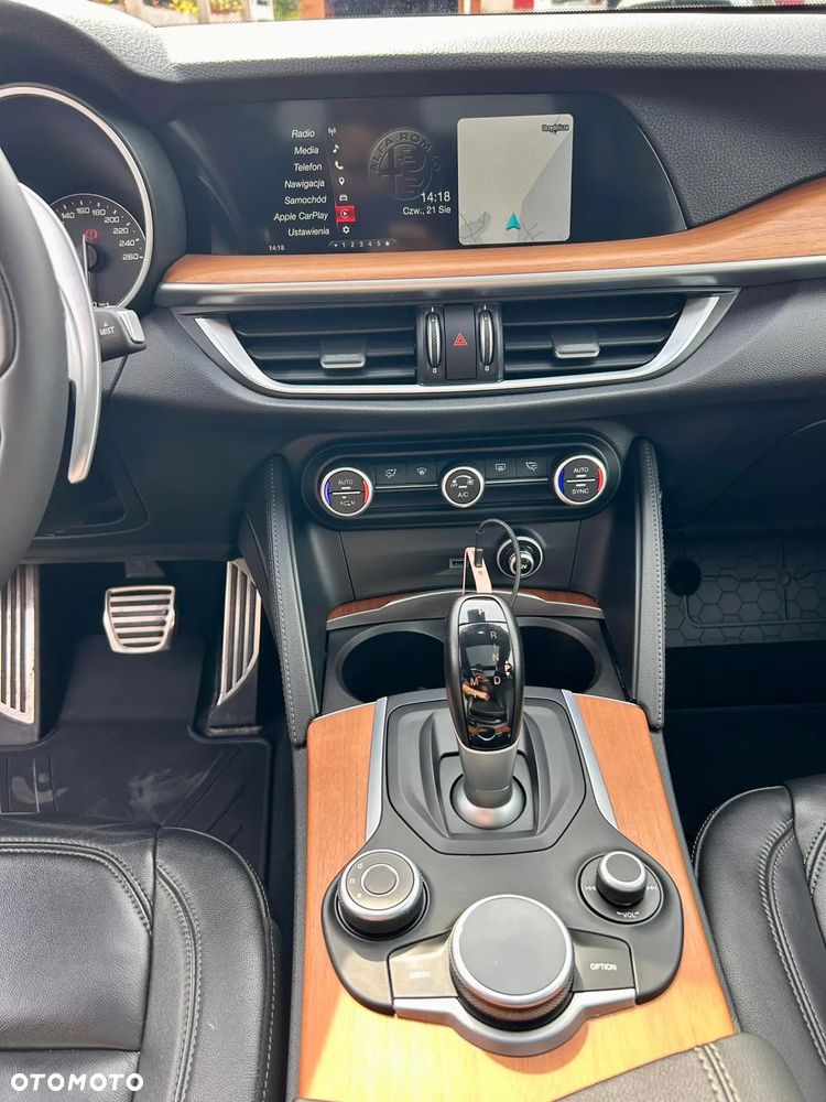 Alfa Romeo Stelvio 2.0 Turbo 16V AT8-Q4 Super - 10