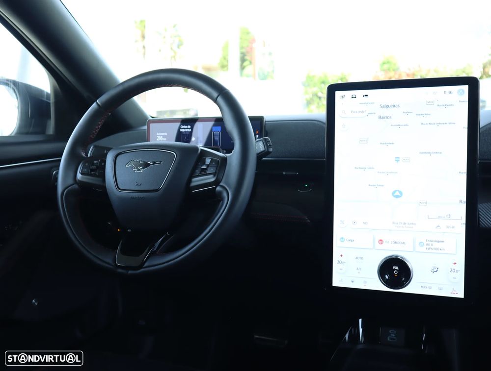 Ford Mustang Mach-E AWD PREMIUM - 35