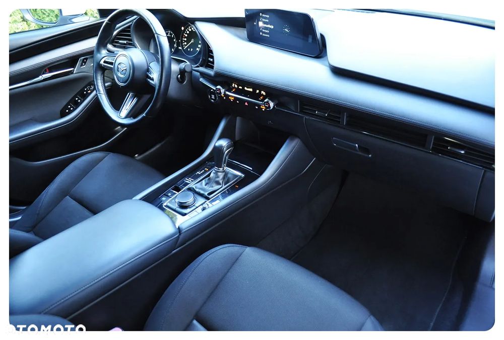 Mazda 3 2.0 mHEV AWD Hikari - 33