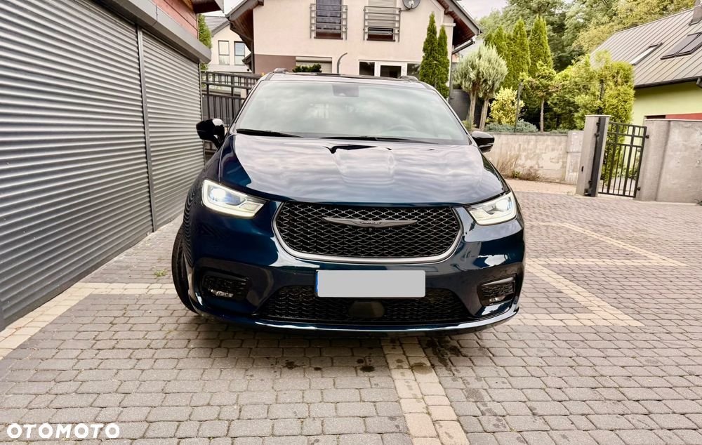 Chrysler Pacifica - 3