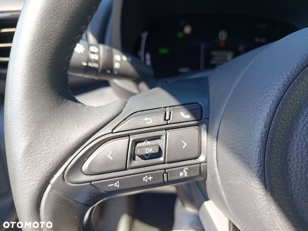 Toyota Yaris Hybrid 1.5 Style - 24