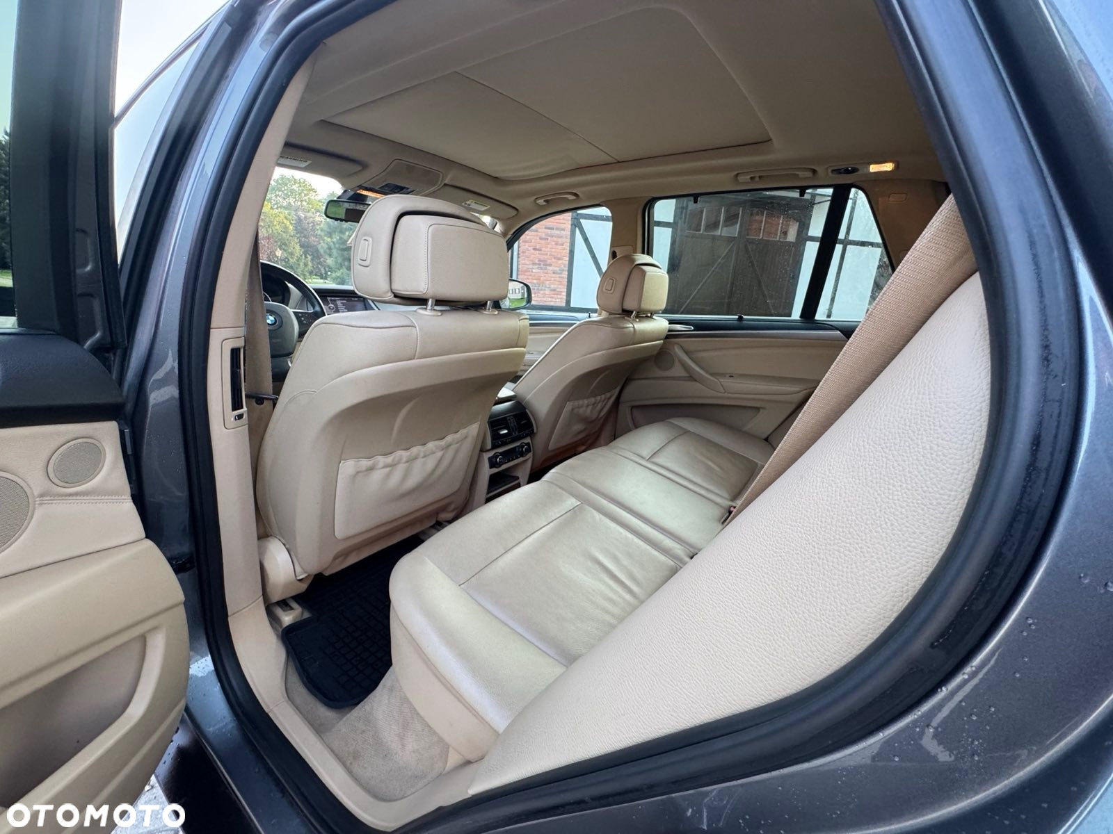 BMW X5 4.8i xDrive - 8