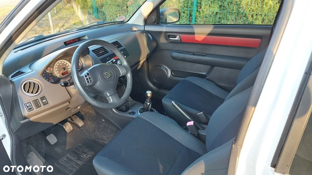 Suzuki Swift - 7