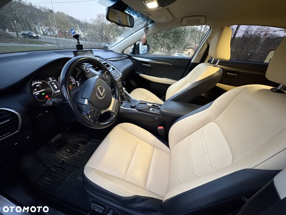 Lexus NX 300h Comfort AWD - 13