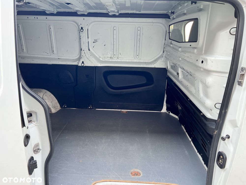 Renault Trafic - 21