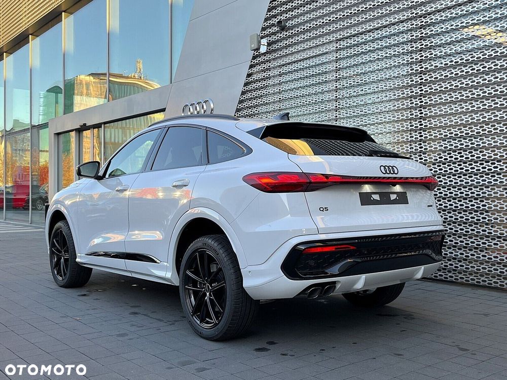 Audi Q5 Sportback - 25