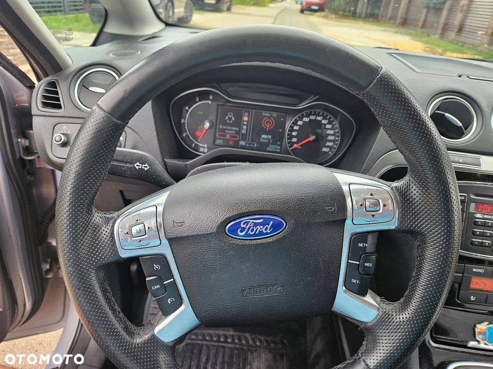 Ford S-Max - 14