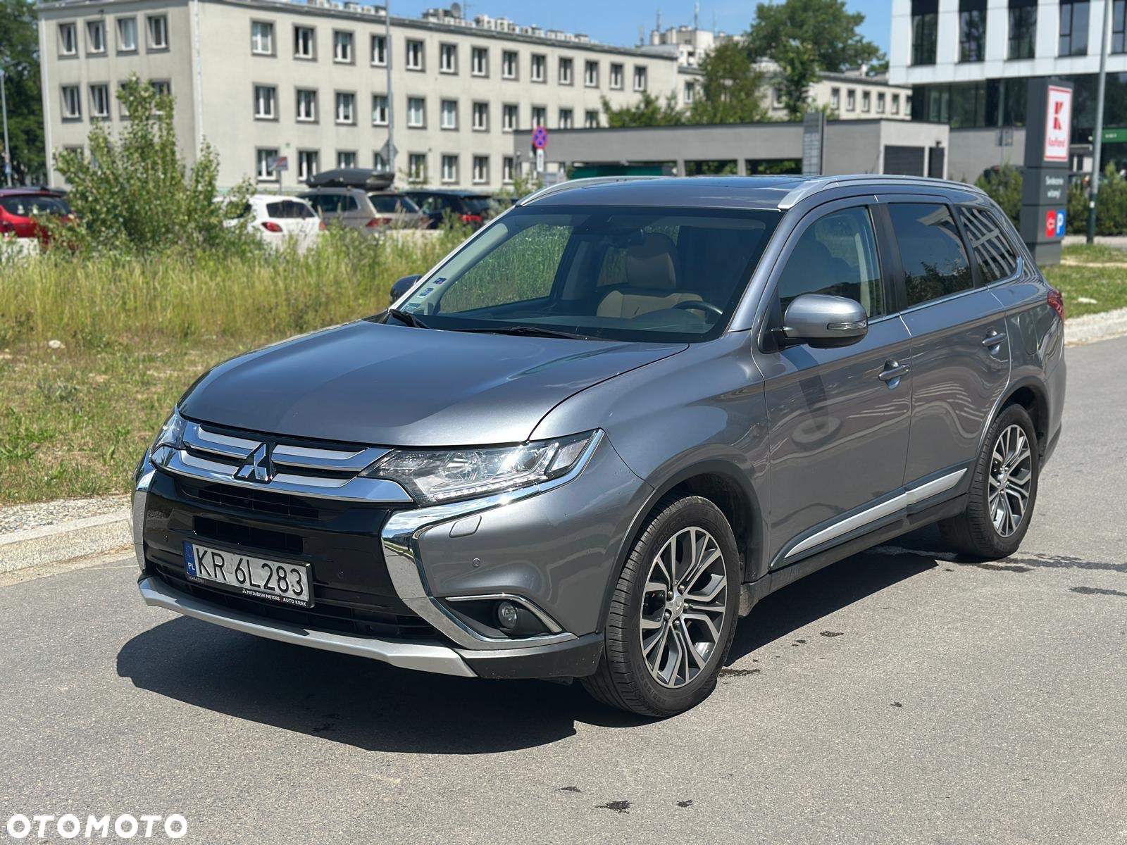 Mitsubishi Outlander 2.0 Intense + Navi 4WD CVT - 4