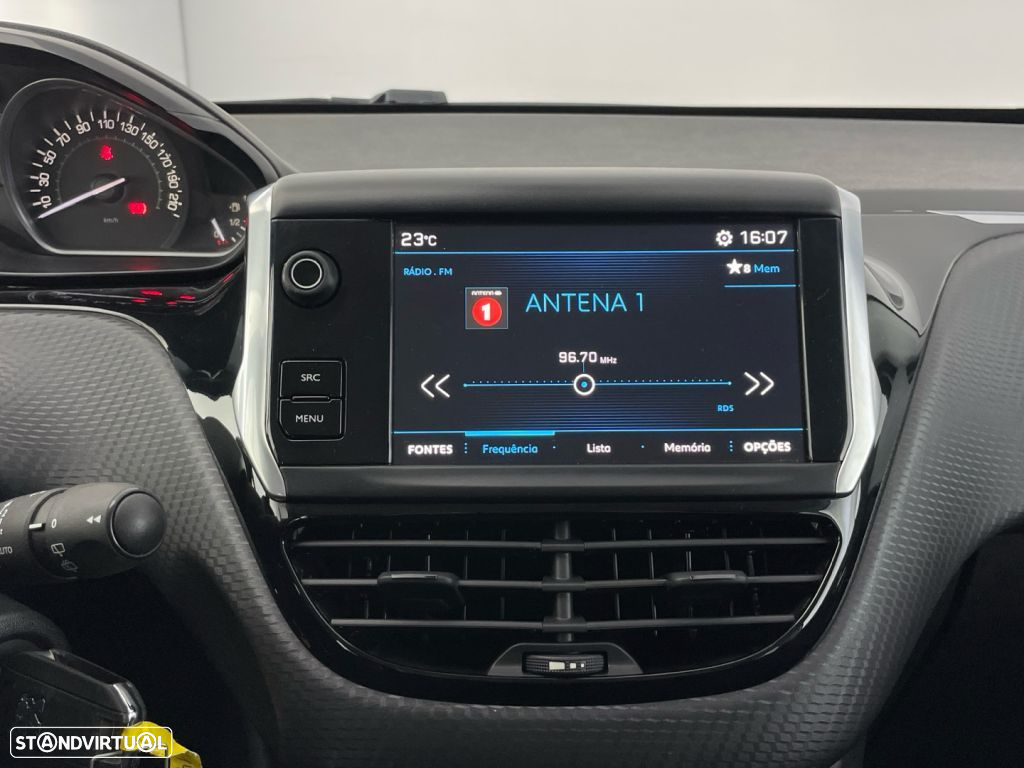 Peugeot 208 1.2 PureTech Style - 15
