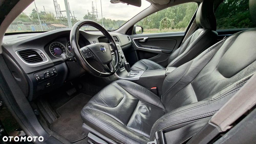 Volvo V60 D3 Geartronic Momentum - 9