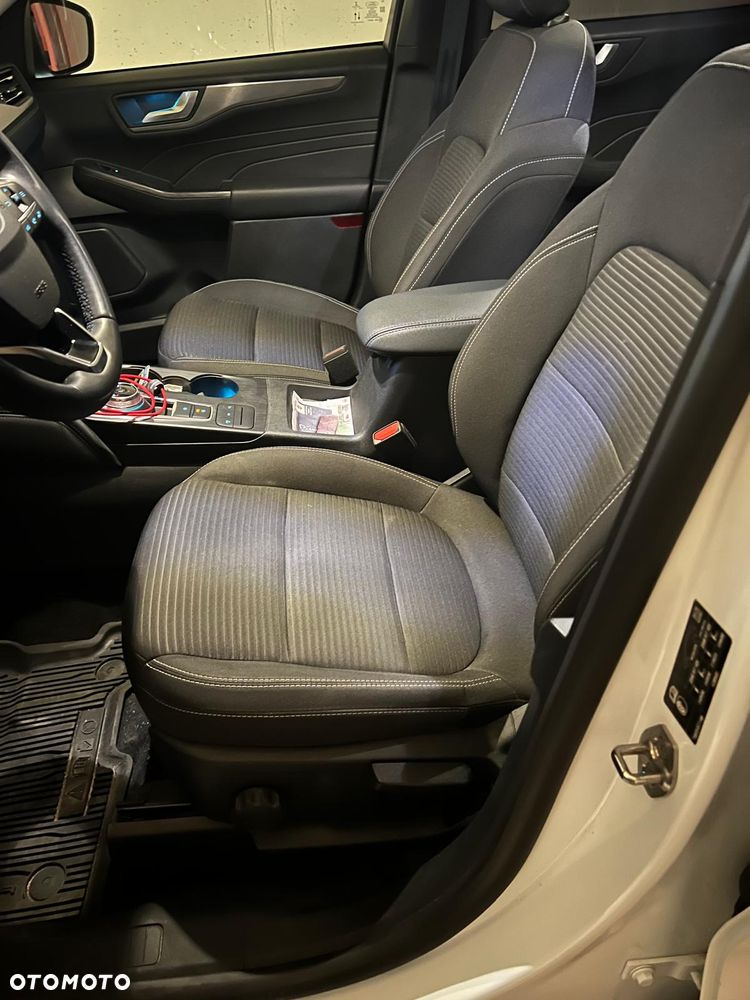 Ford Kuga - 18
