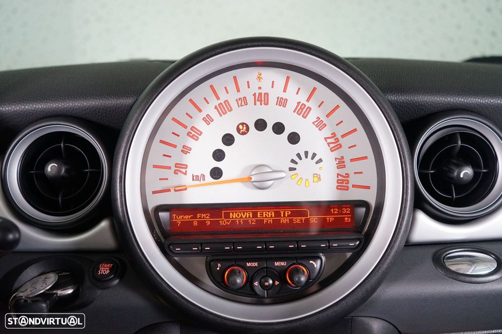MINI 3 Portas Cooper D - 24