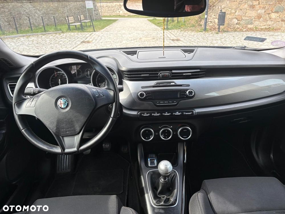 Alfa Romeo Giulietta - 25