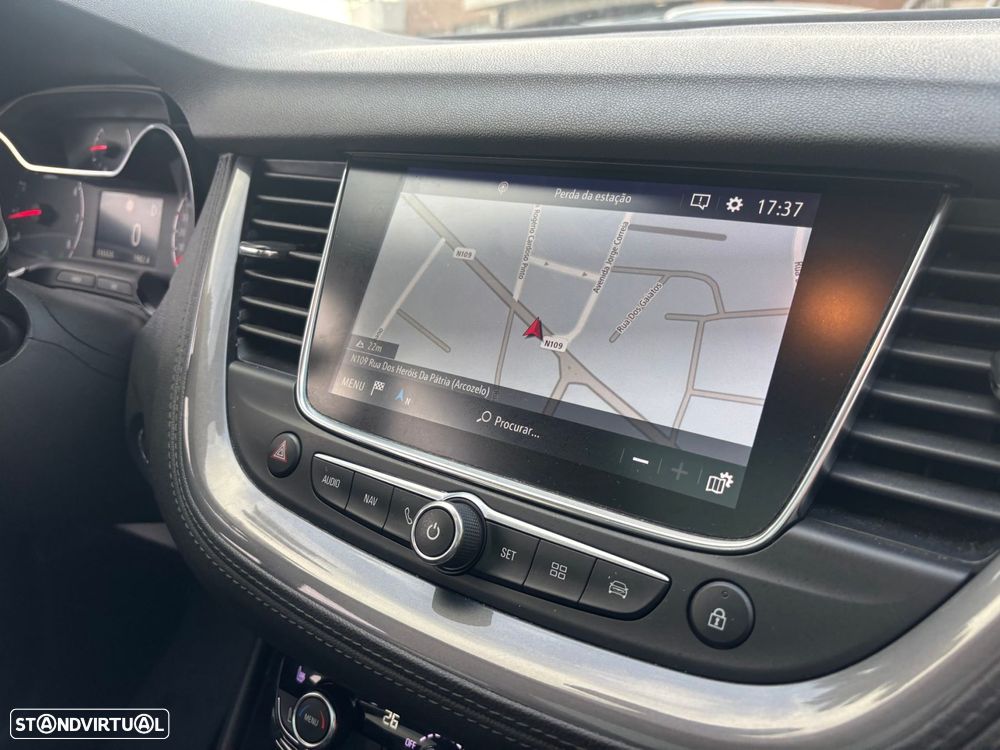 Opel Grandland X 1.2 T Design & Tech AT - 44