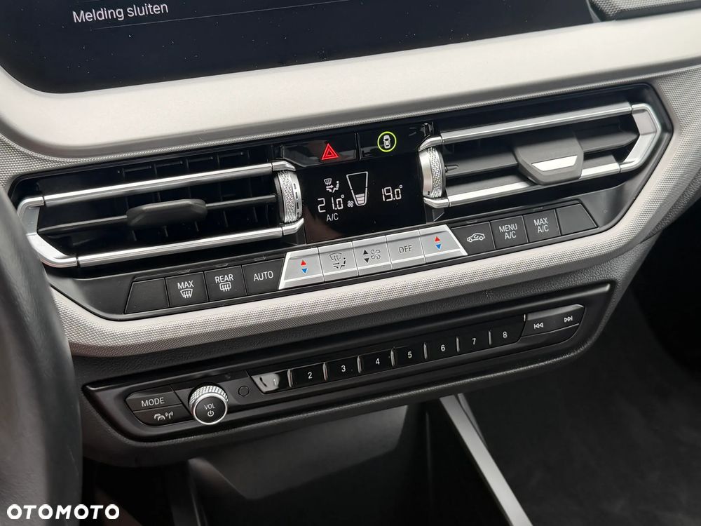 BMW Seria 1 120i Edition Colorvision - 13
