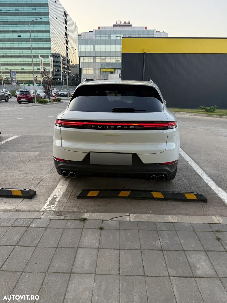 Porsche Cayenne E-Hybrid - 3