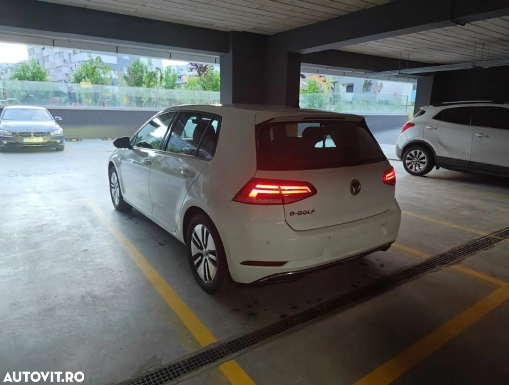 Volkswagen e-Golf - 4