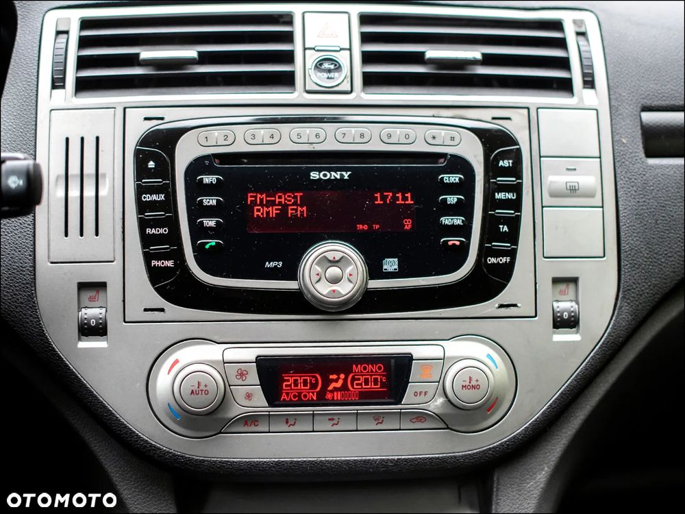 Ford Kuga - 23