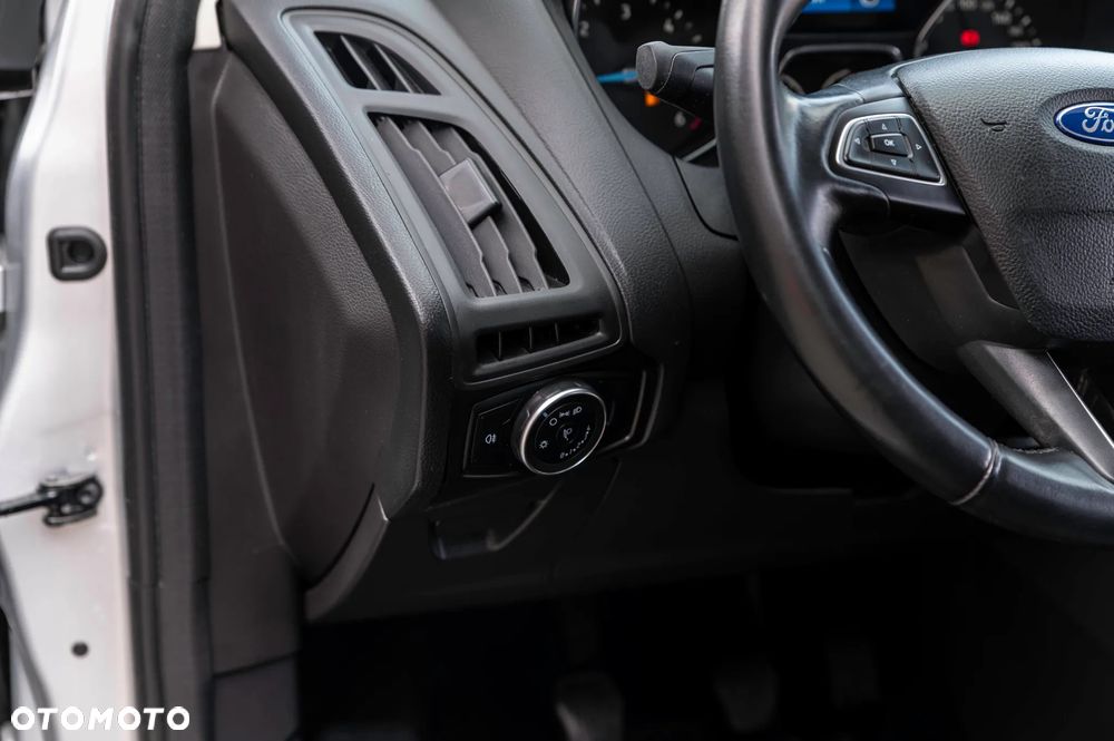 Ford Focus 1.5 TDCi Trend - 36