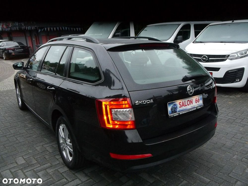 Skoda Octavia 1.6 TDI Family DSG - 6