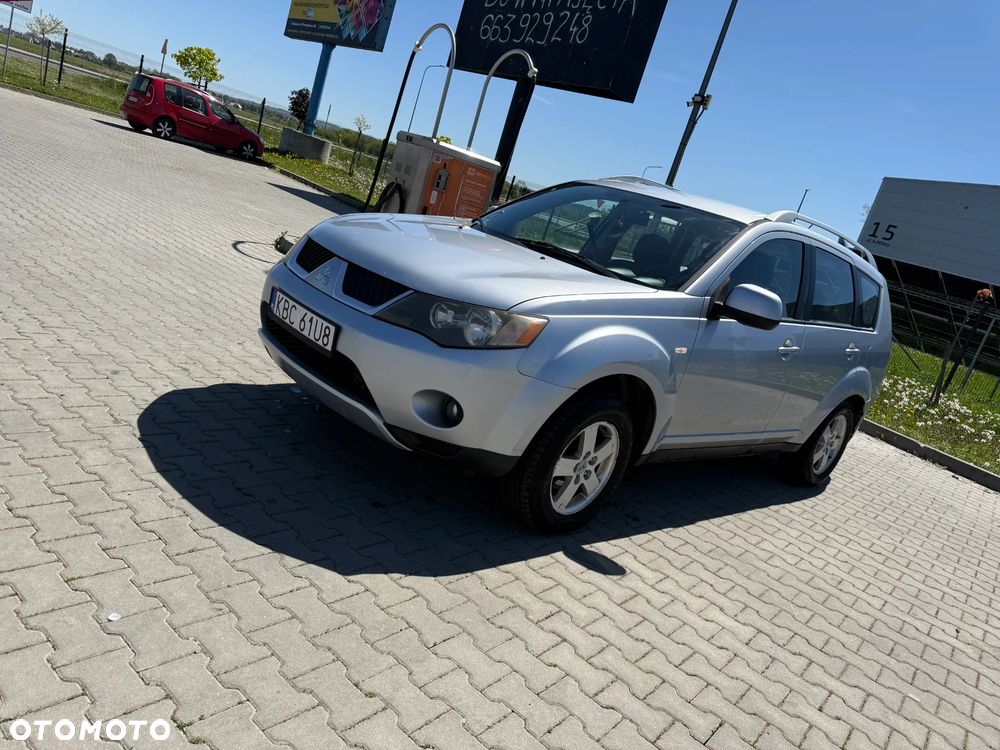 Mitsubishi Outlander 2.0 DID Intense - 1