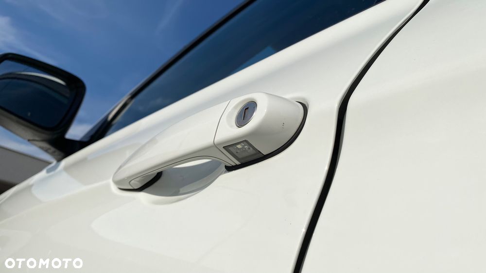 BMW Seria 3 330i GPF xDrive Sport Line Sport - 6