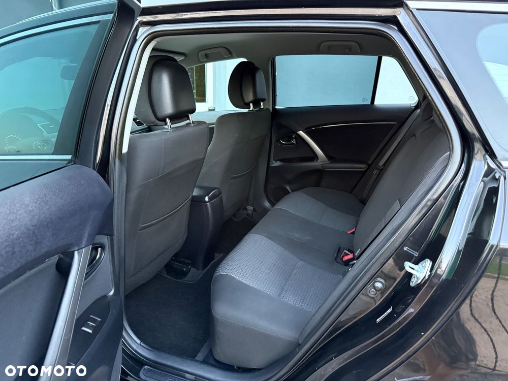 Toyota Avensis Combi 2.0 D-4D Life - 8