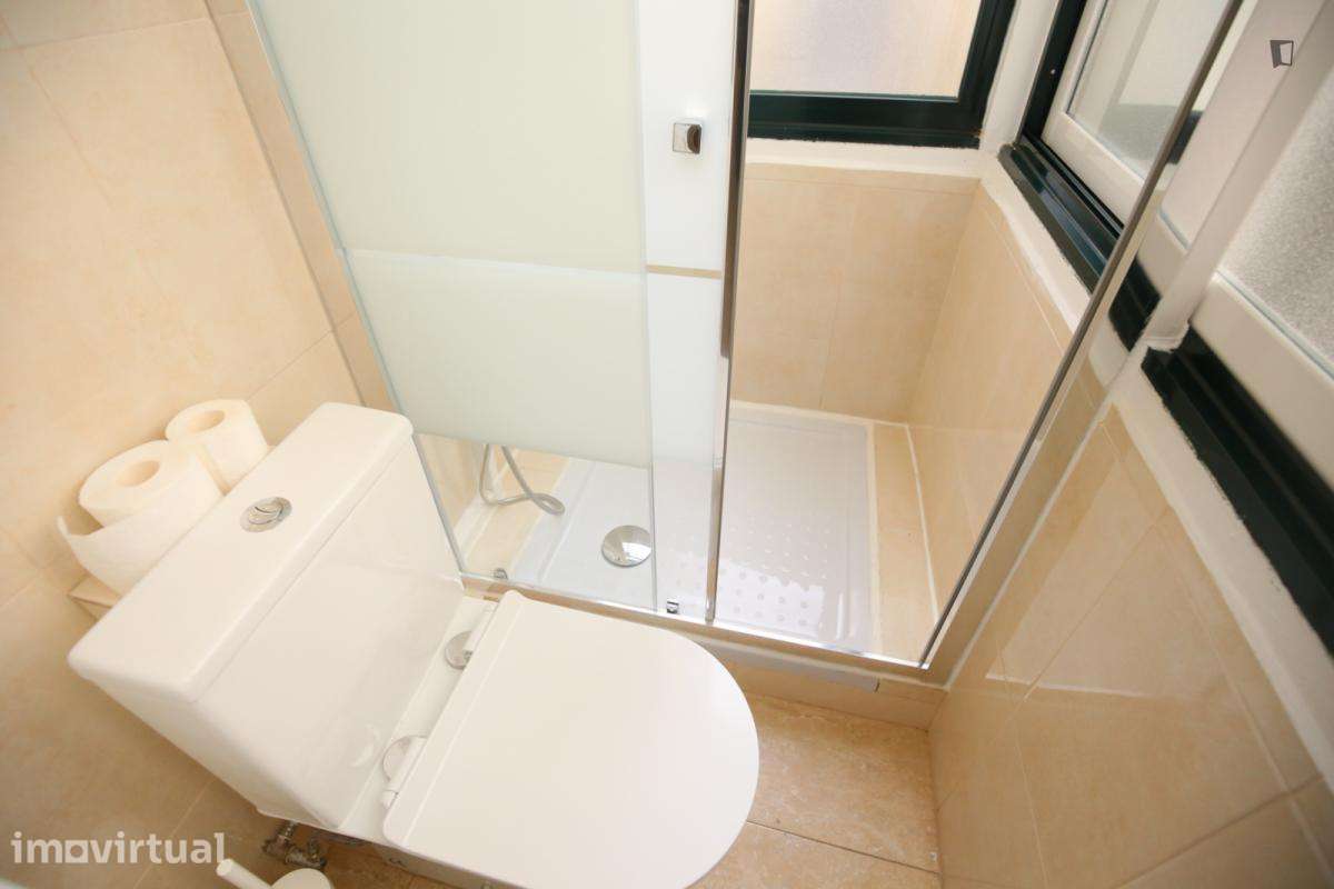 Quarto - localizado em São Bento Lisbon - Grande imagem: 2/32