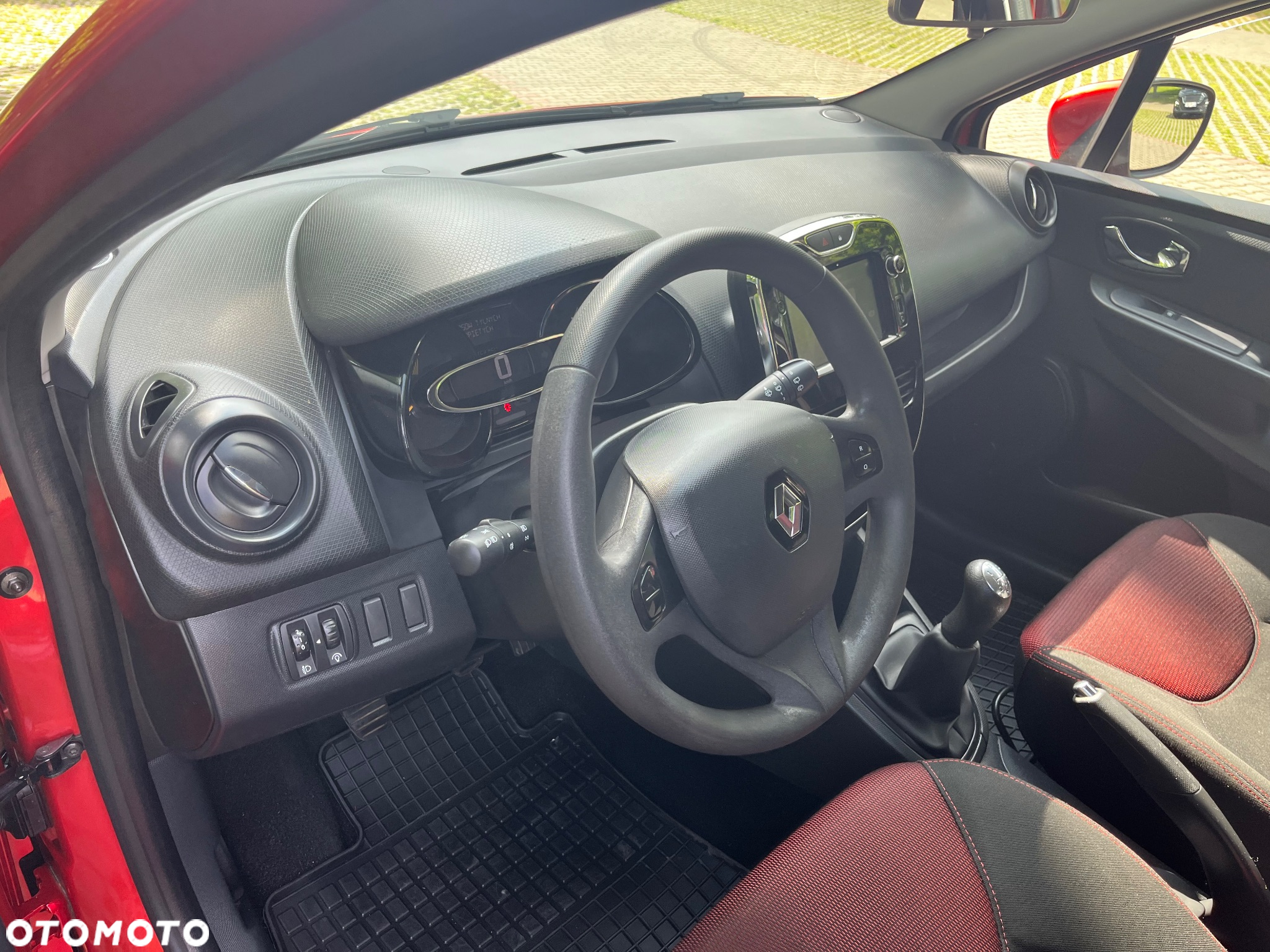 Renault Clio - 14