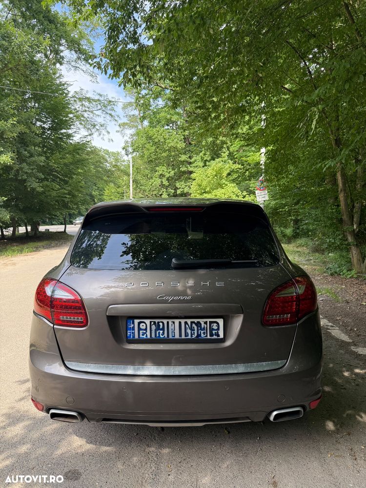 Porsche Cayenne - 9