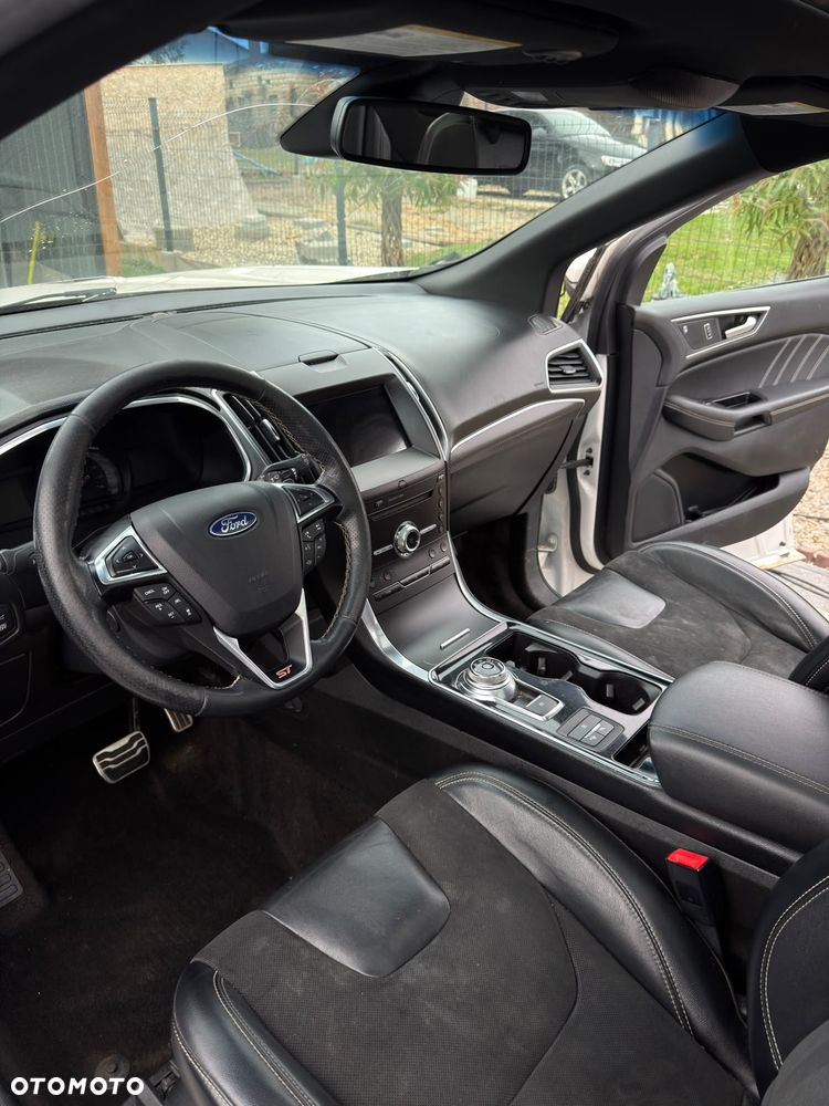 Ford Edge - 16