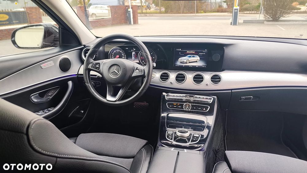 Mercedes-Benz Klasa E 220 d Business Edition 9G-TRONIC - 12