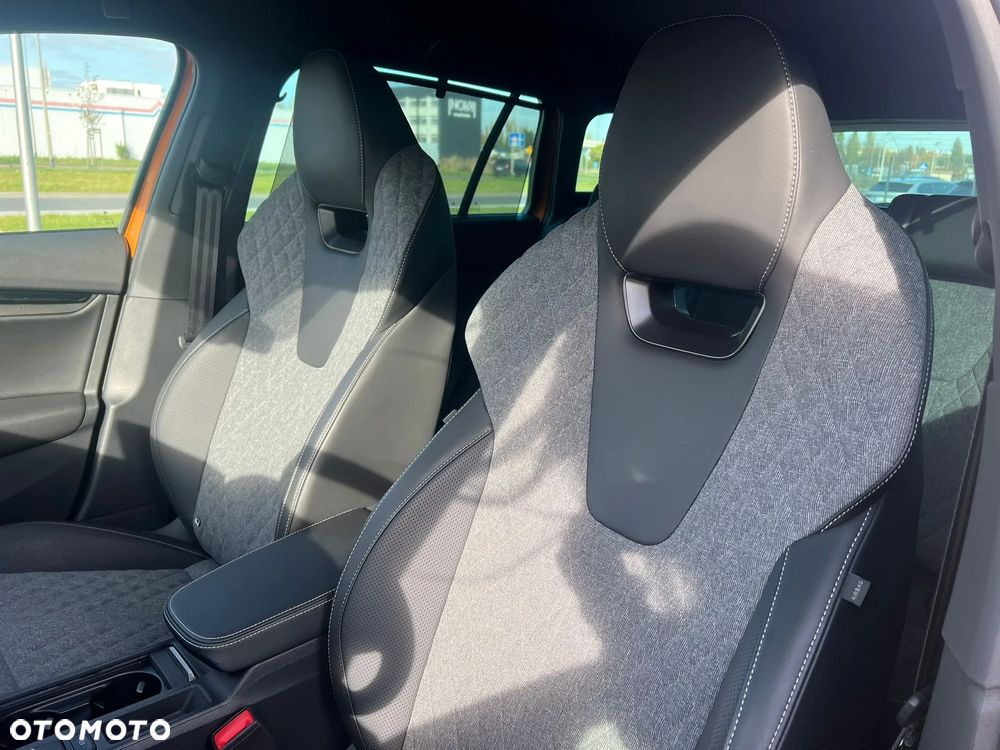 Skoda Octavia 2.0 TDI Sportline DSG - 29