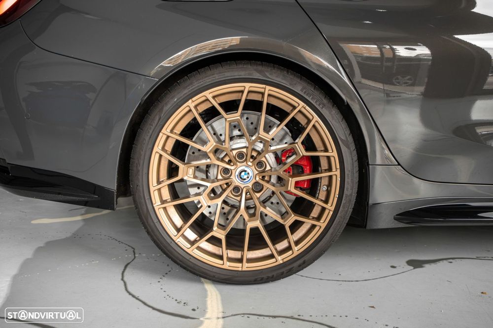 BMW M3 Competition xDrive - 33