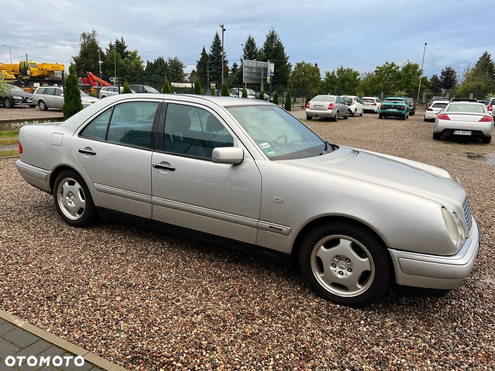 Mercedes-Benz Klasa E 320 Avantgarde - 15