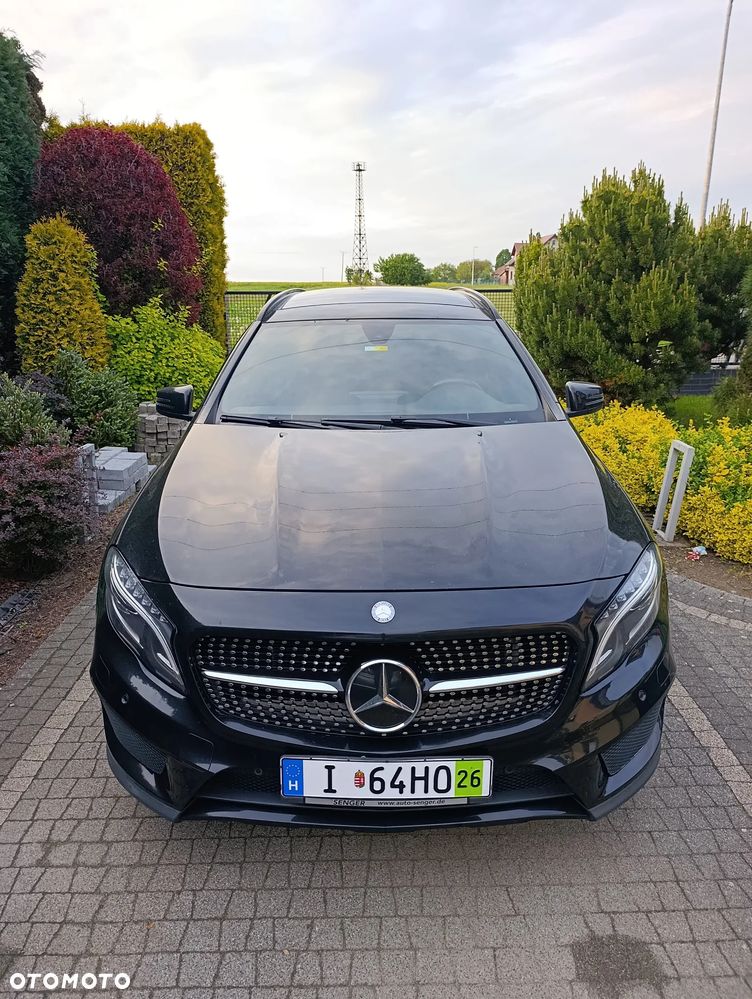 Mercedes-Benz GLA 250 AMG Line - 11