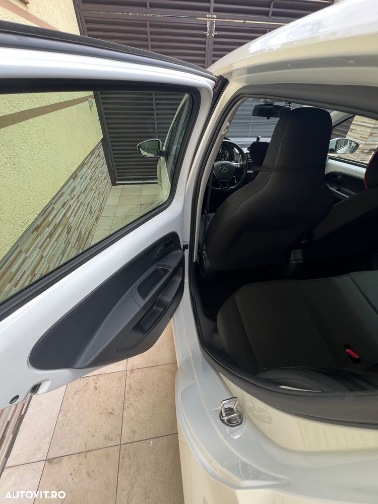 Volkswagen up! - 12