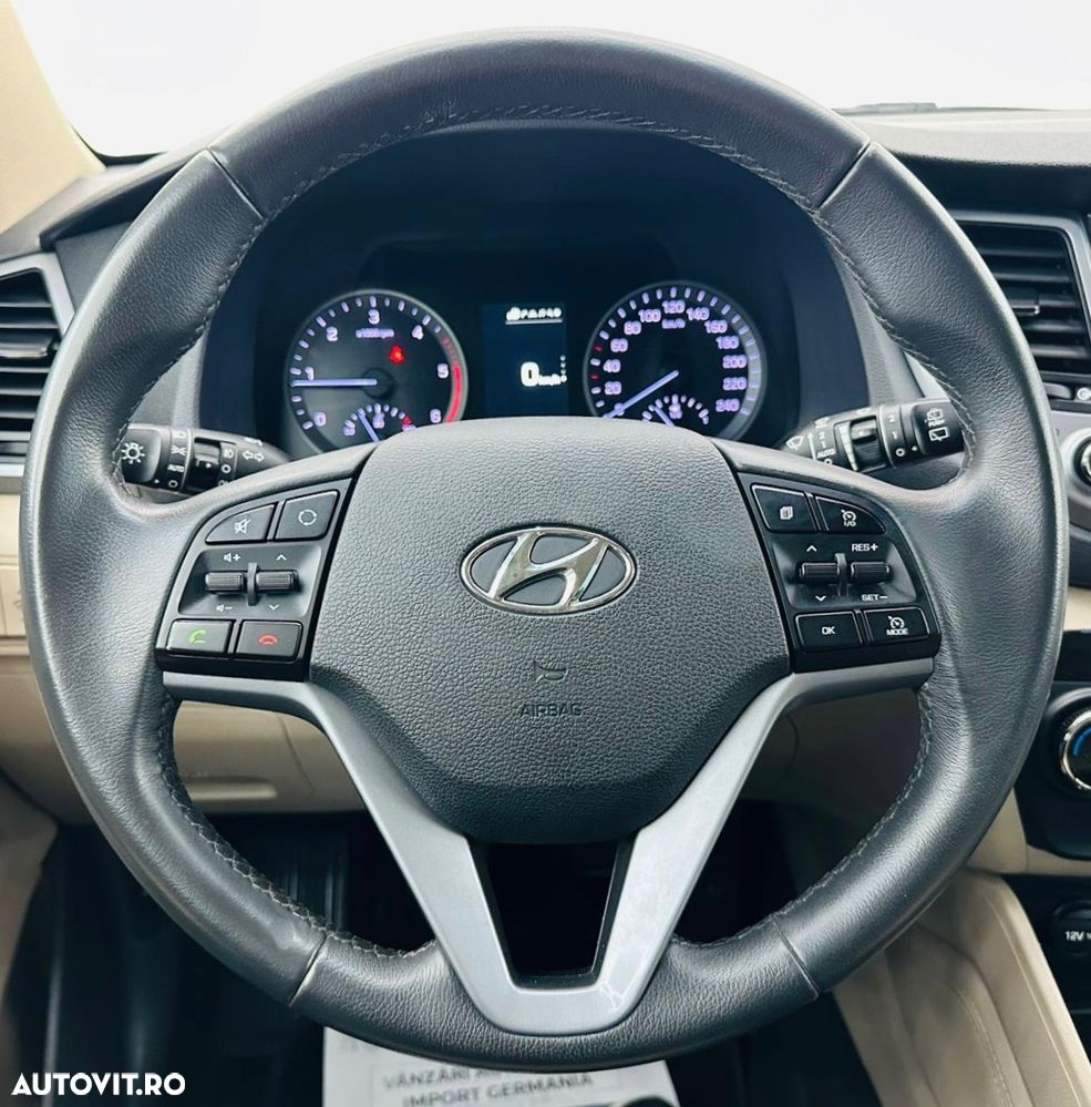 Hyundai Tucson blue 1.7 CRDi 2WD Passion Plus - 27