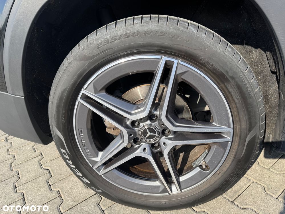 Mercedes-Benz GLB 180 d 8G-DCT AMG Line - 8