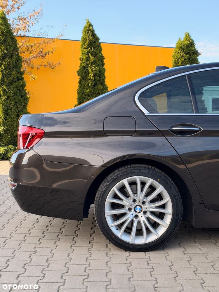 BMW Seria 5 530d xDrive Luxury Line - 17
