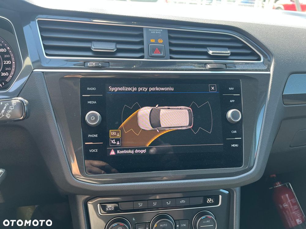Volkswagen Tiguan - 16