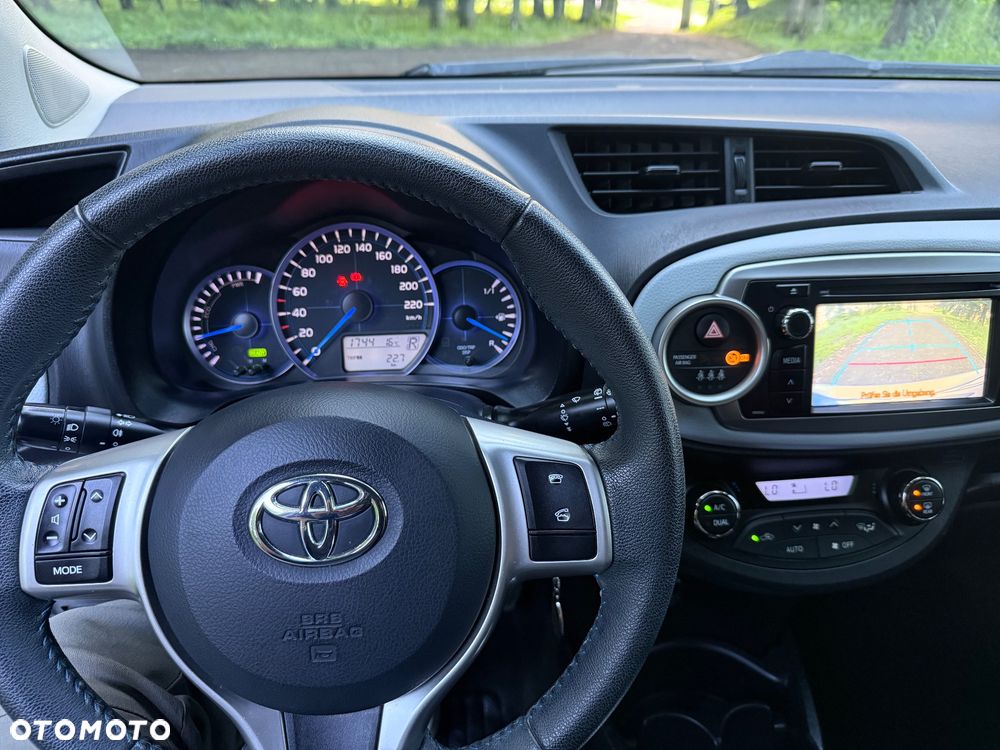 Toyota Yaris 1.5 VVT-i Life - 16