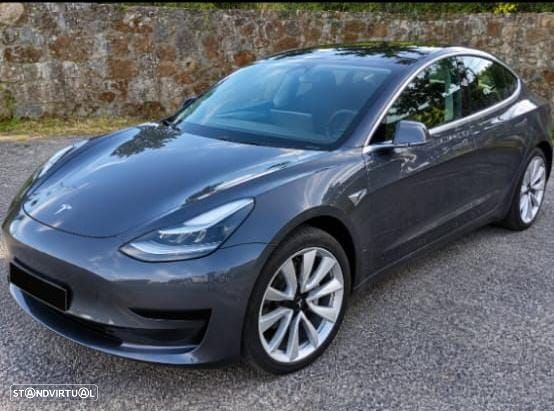 Tesla Model 3 - 3