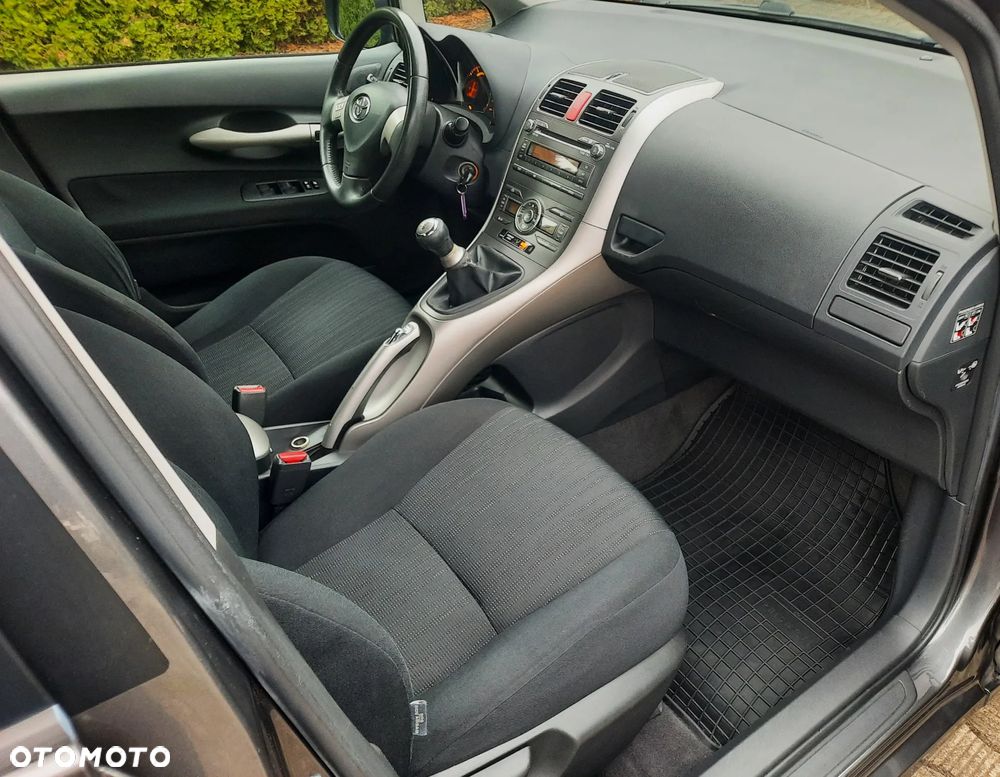 Toyota Auris 1.4 VVT-i Sol - 9